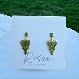 SGE25 S925 Stamped Natural Jade Dangling Earrings Spinach Green